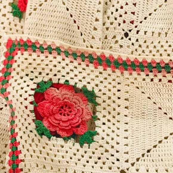 Vintage Crochet Bedspread Blanket Floral 3D-Roses - Picture 6 of 8